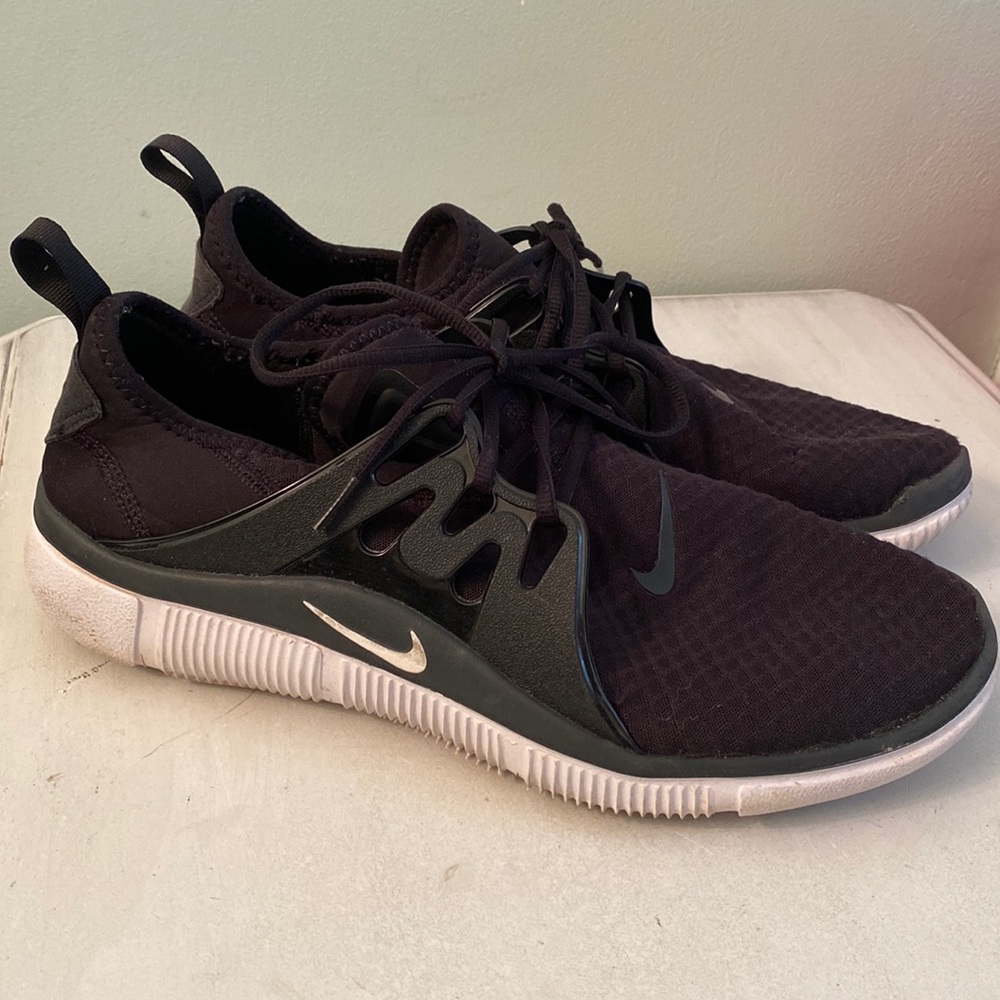Nike Acalme black shoes AQ 2224-001